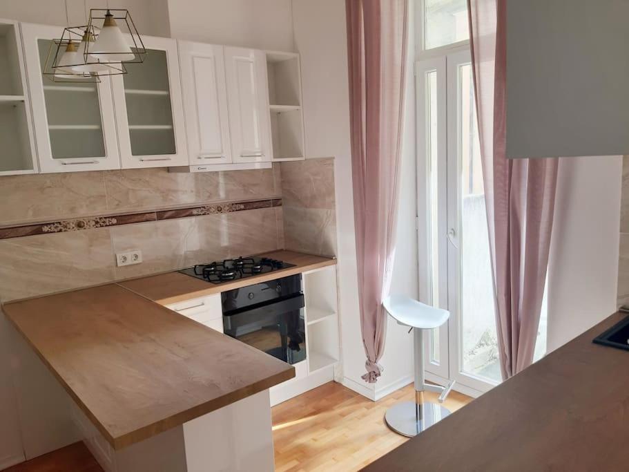 Nora Apartment *