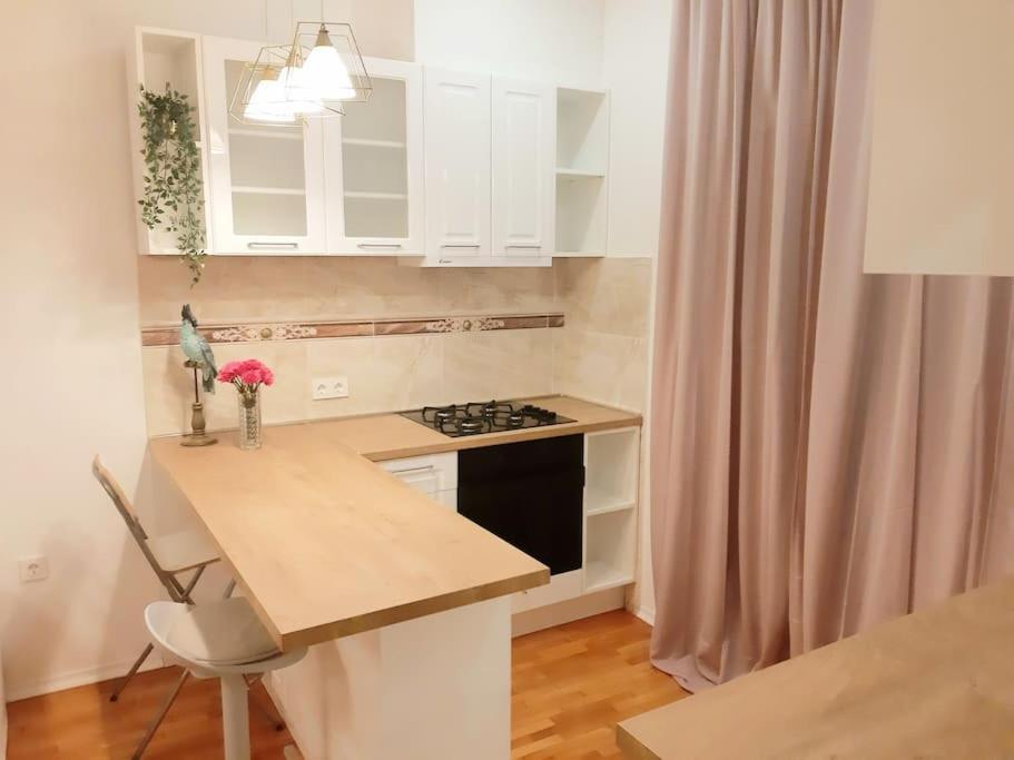 Nora Apartment *